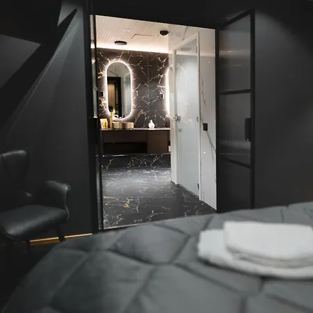 Royal Penthouse 公寓 *